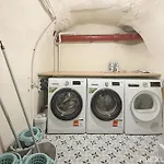 Charming 20M Studio In Paris 20 With Shared Terrace